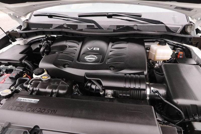 Nissan Armada Vehicle Image 32