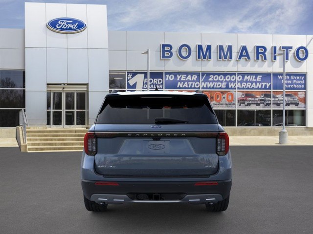 Ford Explorer Vehicle Image 05