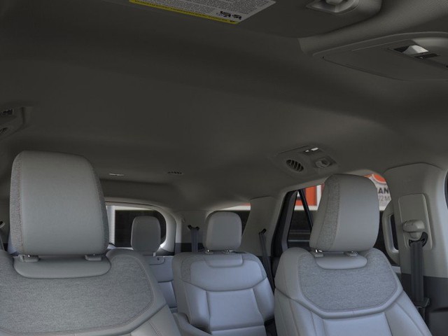 Ford Explorer Vehicle Image 22