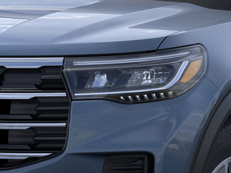 Ford Explorer Vehicle Image 18