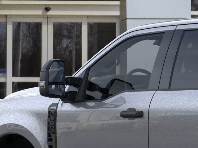 Ford Super Duty F-350 SRW Vehicle Image 20