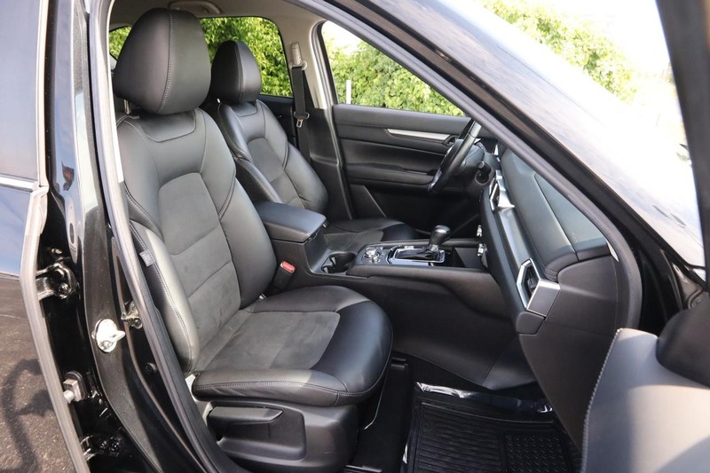 Mazda CX-5 Vehicle Image 24