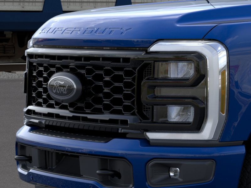 Ford Super Duty F-250 SRW Vehicle Image 17