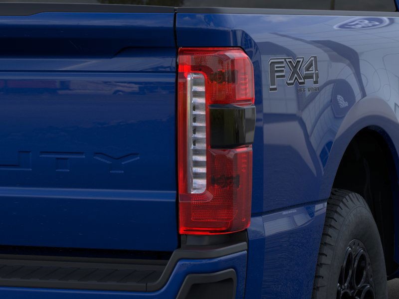 Ford Super Duty F-250 SRW Vehicle Image 21