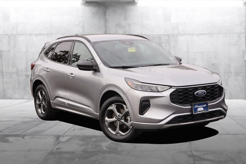 Ford Escape Vehicle Image 02