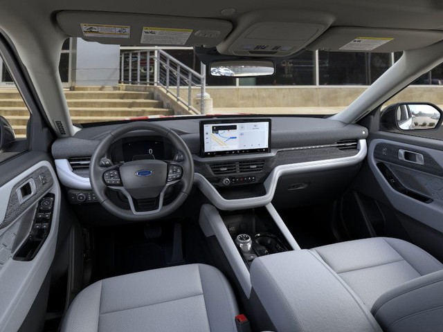 Ford Explorer Vehicle Image 09