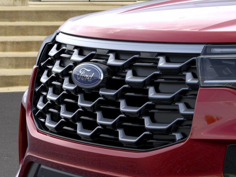 Ford Explorer Vehicle Image 17