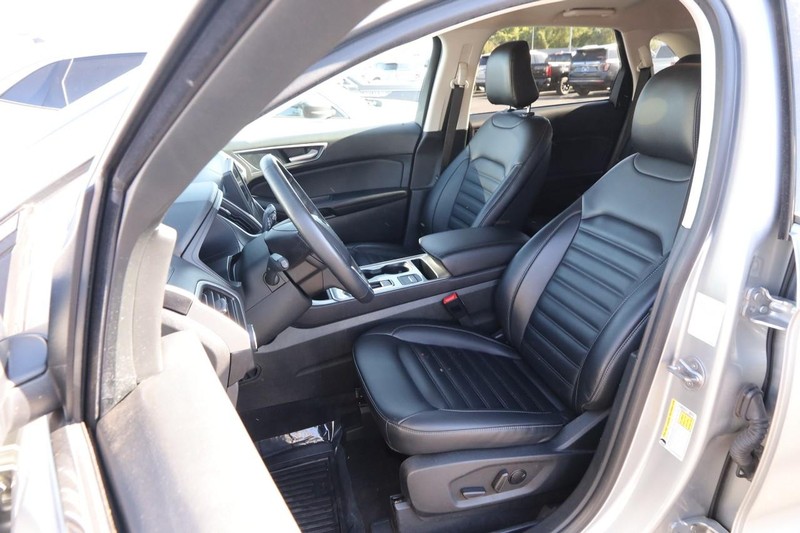 Ford Edge Vehicle Image 08