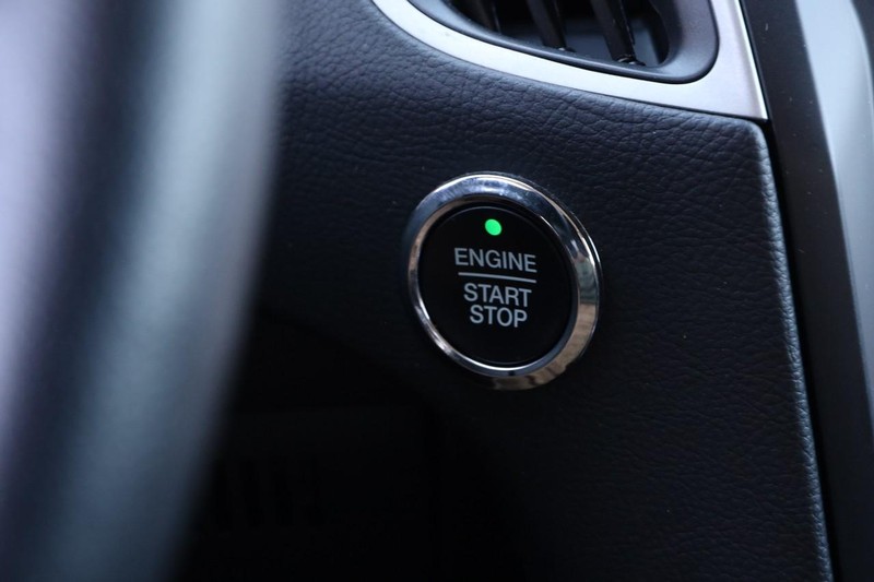 Ford Edge Vehicle Image 14