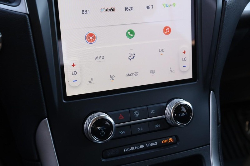 Ford Edge Vehicle Image 17