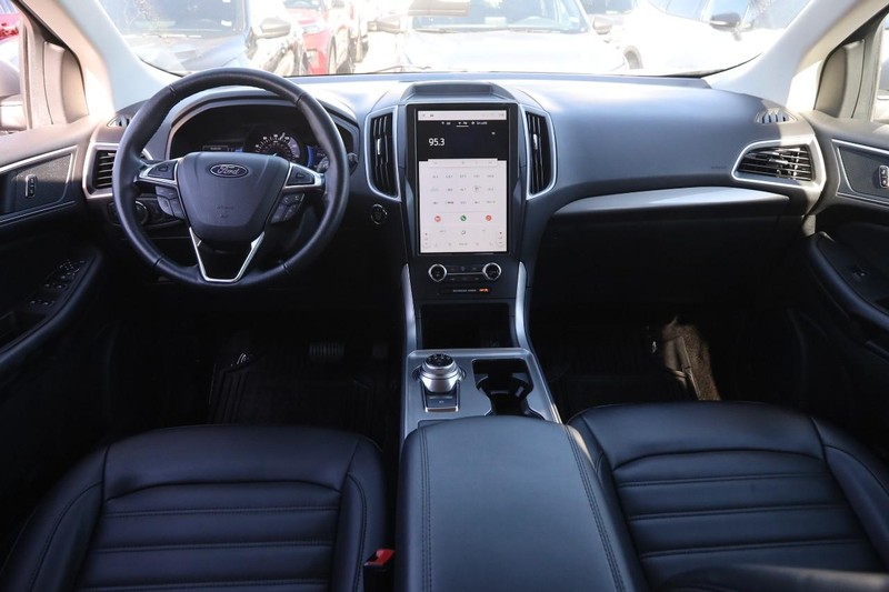 Ford Edge Vehicle Image 20