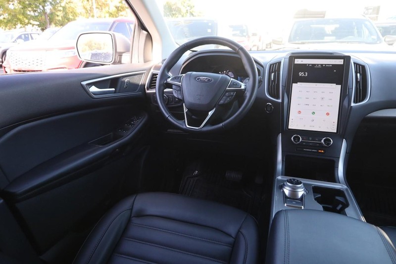 Ford Edge Vehicle Image 21