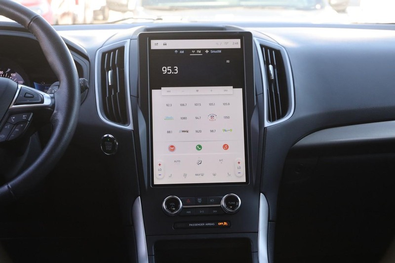 Ford Edge Vehicle Image 23