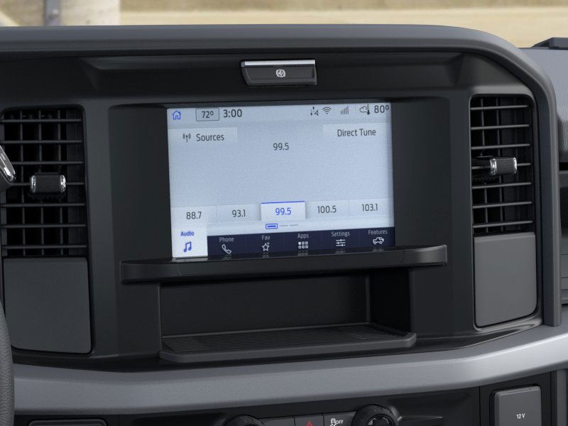Ford Super Duty F-550 DRW Vehicle Image 14