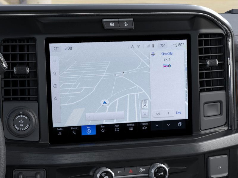 Ford Super Duty F-350 DRW Vehicle Full-screen Gallery Image 14