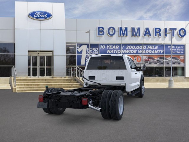 Ford Super Duty F-550 DRW Vehicle Image 08