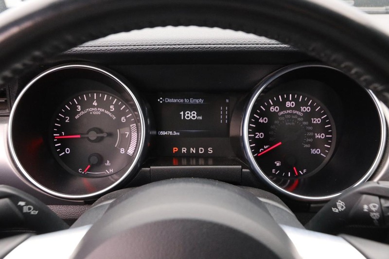 Ford Mustang Vehicle Full-screen Gallery Image 13