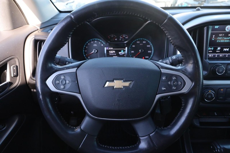 Chevrolet Colorado Vehicle Full-screen Gallery Image 10