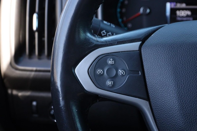 Chevrolet Colorado Vehicle Full-screen Gallery Image 11