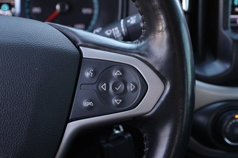 Chevrolet Colorado Vehicle Full-screen Gallery Image 12