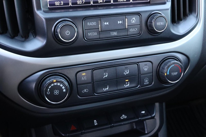 Chevrolet Colorado Vehicle Full-screen Gallery Image 16