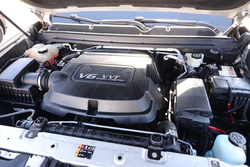 Chevrolet Colorado Vehicle Full-screen Gallery Image 24