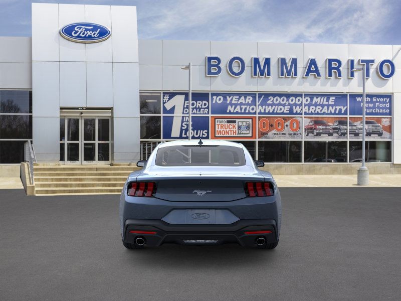 Ford Mustang Vehicle Full-screen Gallery Image 5
