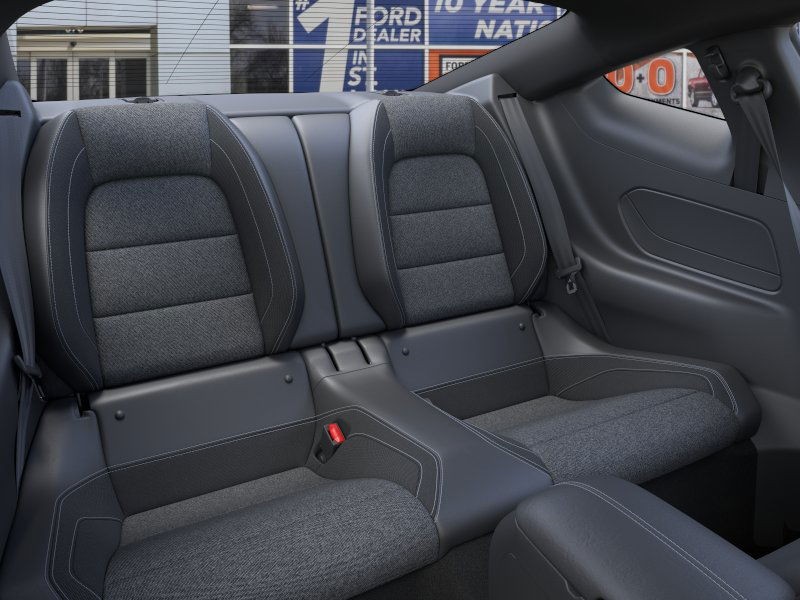 Ford Mustang Vehicle Full-screen Gallery Image 11