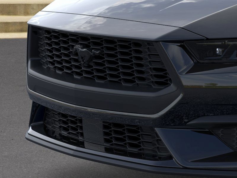 Ford Mustang Vehicle Full-screen Gallery Image 17