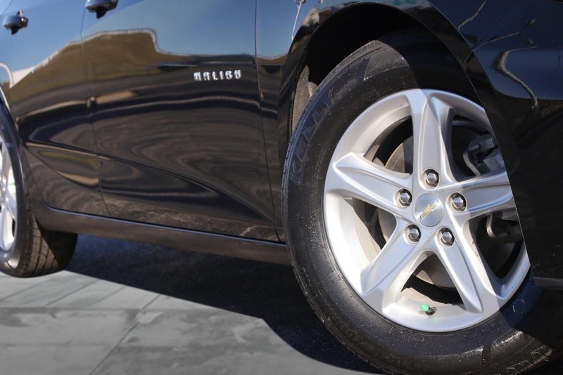 Chevrolet Malibu Vehicle Image 03