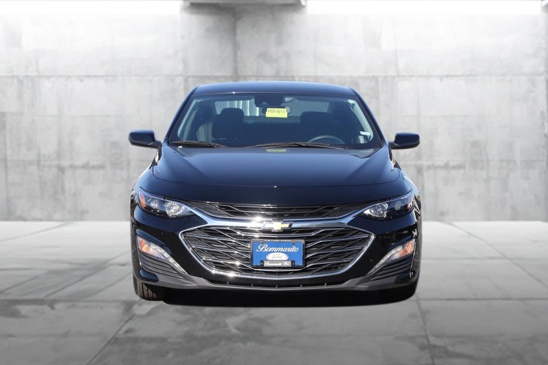 Chevrolet Malibu Vehicle Image 04