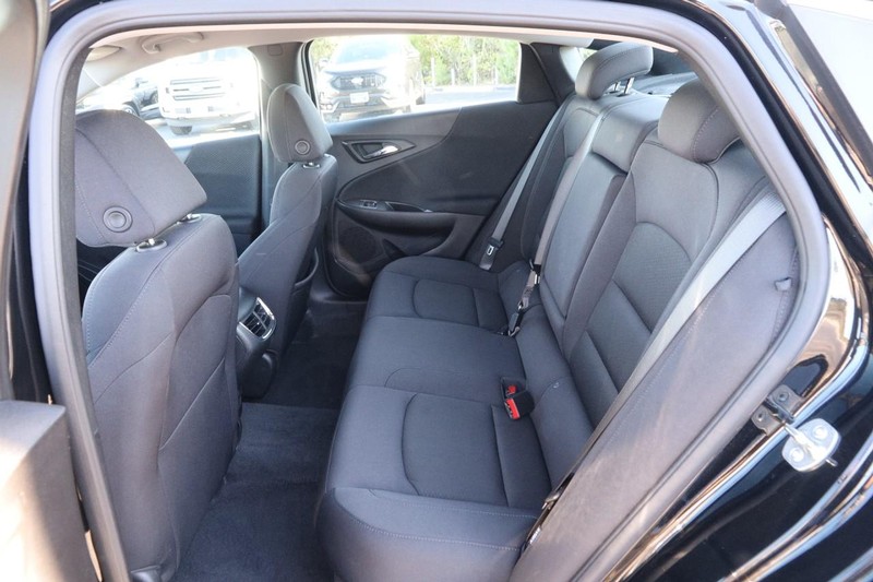 Chevrolet Malibu Vehicle Image 09