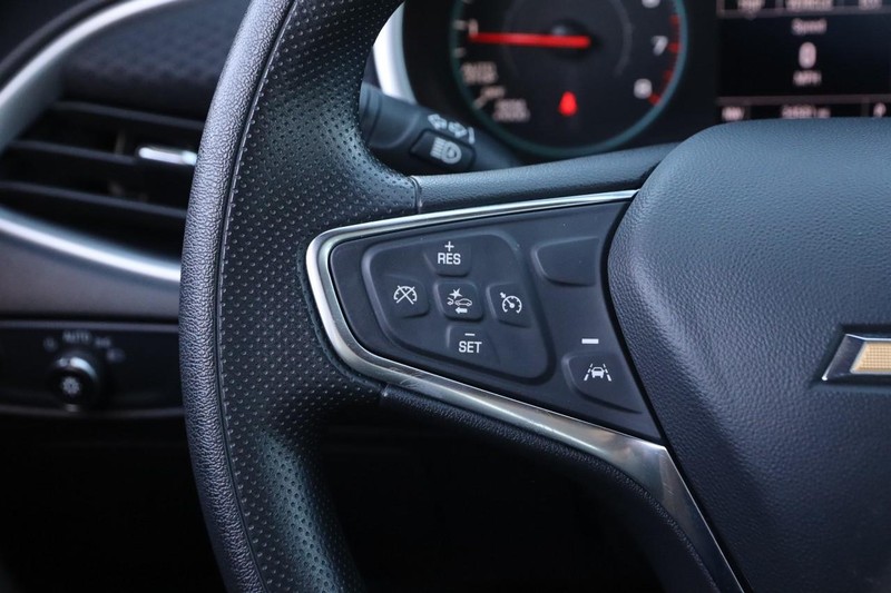 Chevrolet Malibu Vehicle Image 11