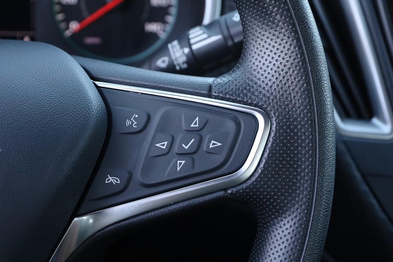 Chevrolet Malibu Vehicle Image 12