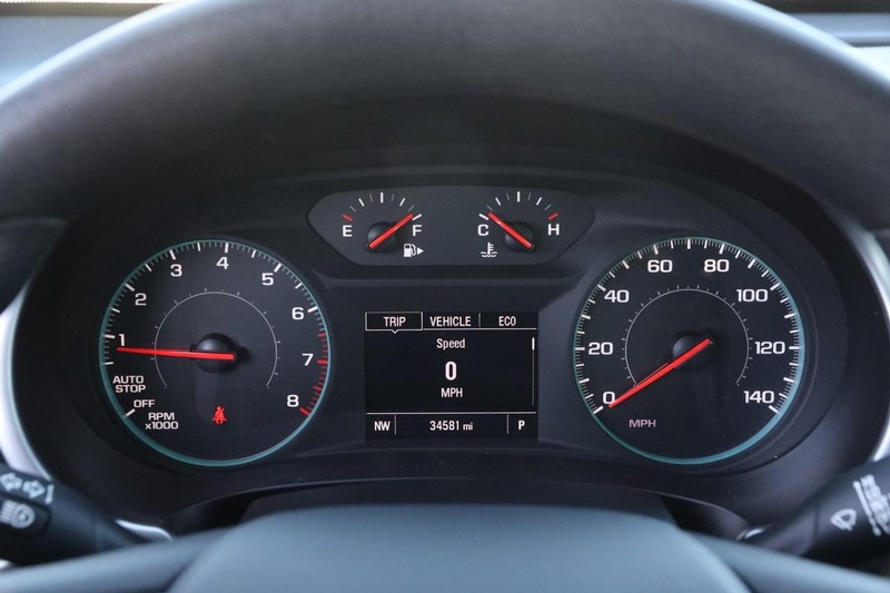 Chevrolet Malibu Vehicle Image 13
