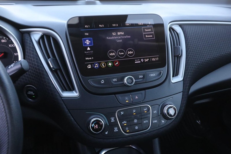 Chevrolet Malibu Vehicle Image 15