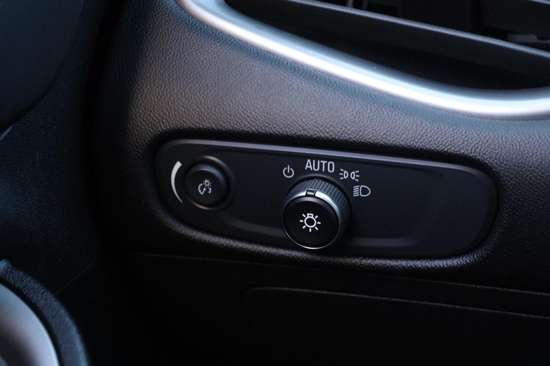 Chevrolet Malibu Vehicle Image 19