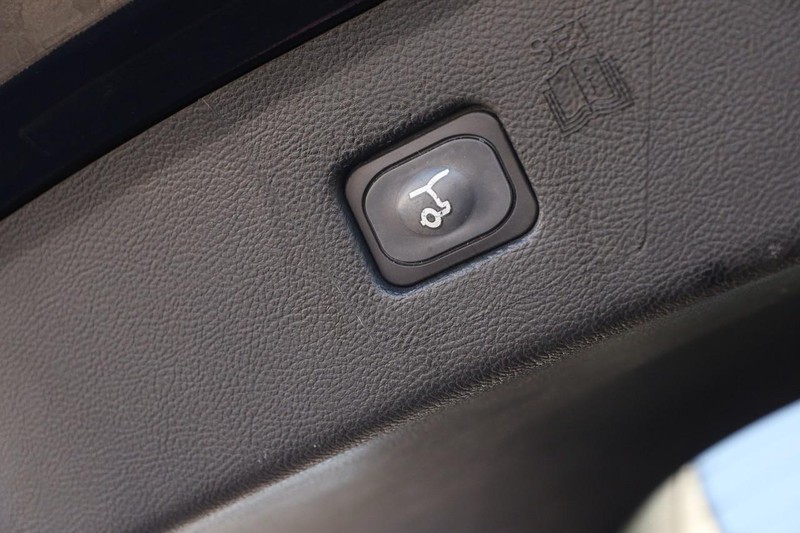 Ford Edge Vehicle Image 08