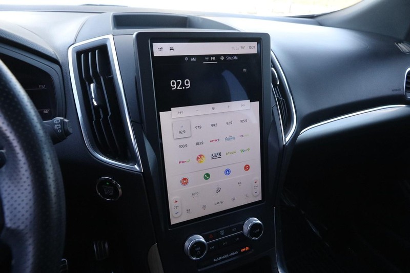 Ford Edge Vehicle Image 17