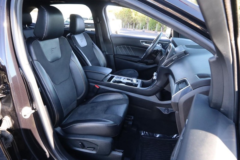 Ford Edge Vehicle Image 27