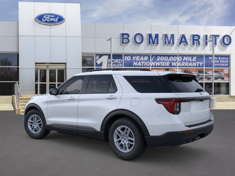 Ford Explorer Vehicle Full-screen Gallery Image 4