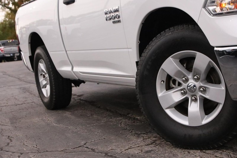 Ram 1500 Classic Vehicle Image 03