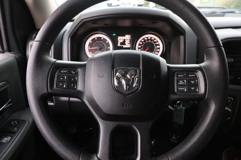 Ram 1500 Classic Vehicle Image 09