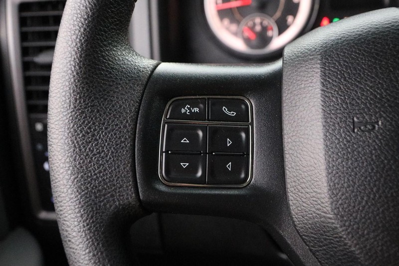 Ram 1500 Classic Vehicle Image 10