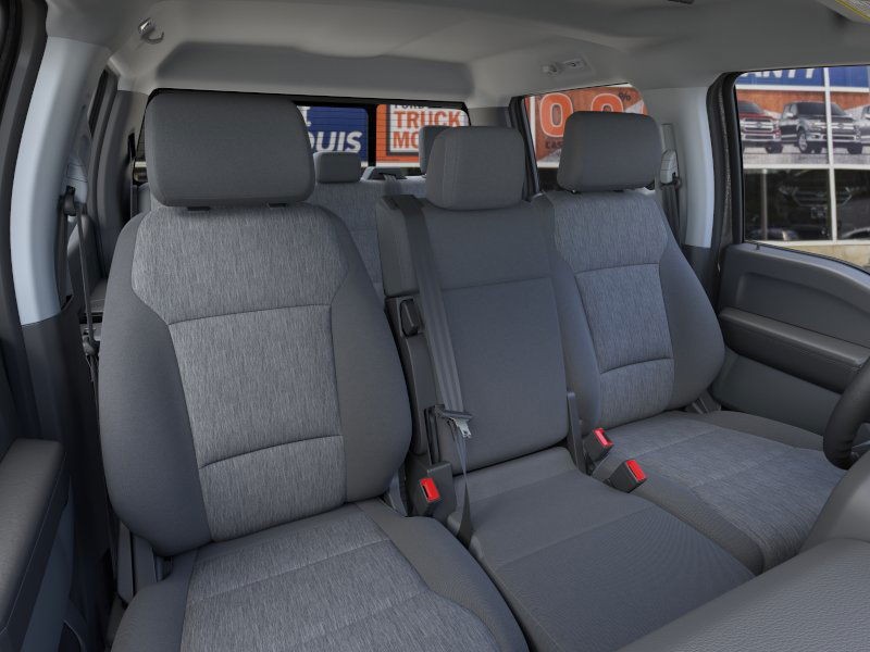 Ford Super Duty F-250 SRW Vehicle Image 10