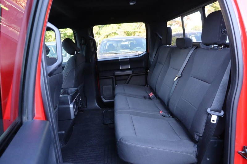 Ford F-150 Vehicle Full-screen Gallery Image 8