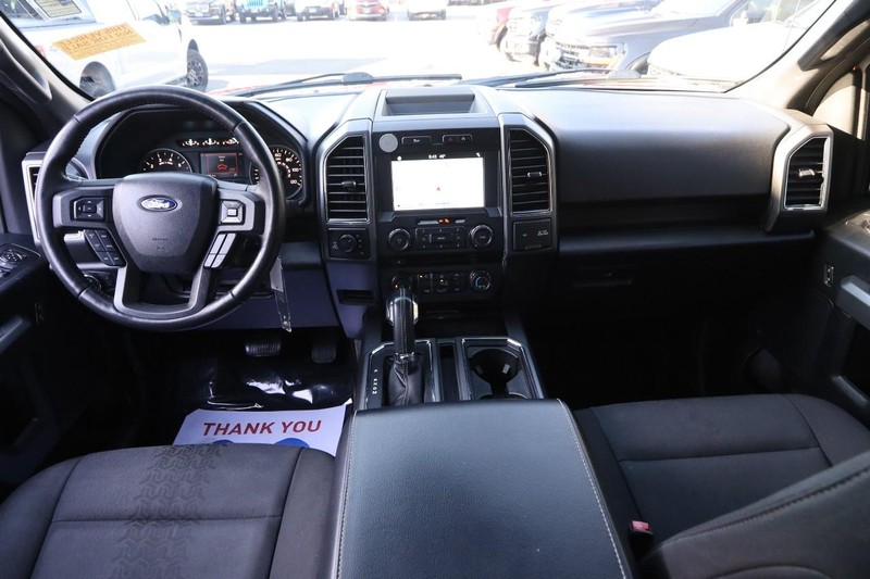 Ford F-150 Vehicle Full-screen Gallery Image 18