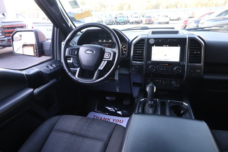 Ford F-150 Vehicle Full-screen Gallery Image 19