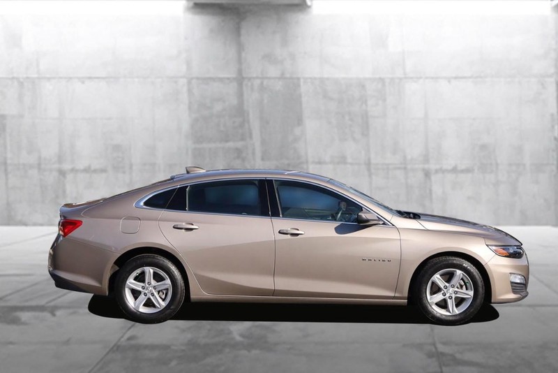 Chevrolet Malibu Vehicle Full-screen Gallery Image 05
