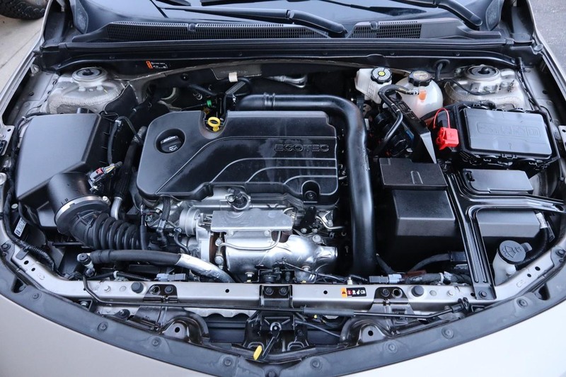 Chevrolet Malibu Vehicle Full-screen Gallery Image 26